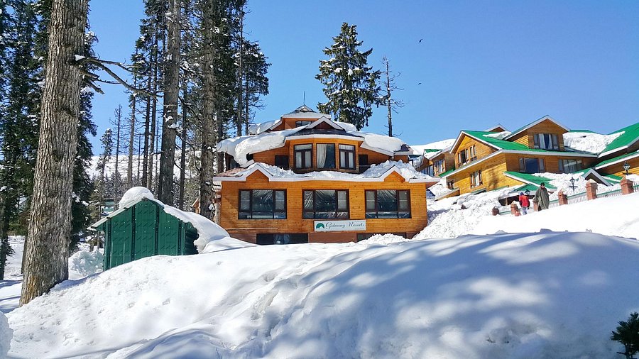 Hotel Gulmarg Resort exterior in Gulmarg