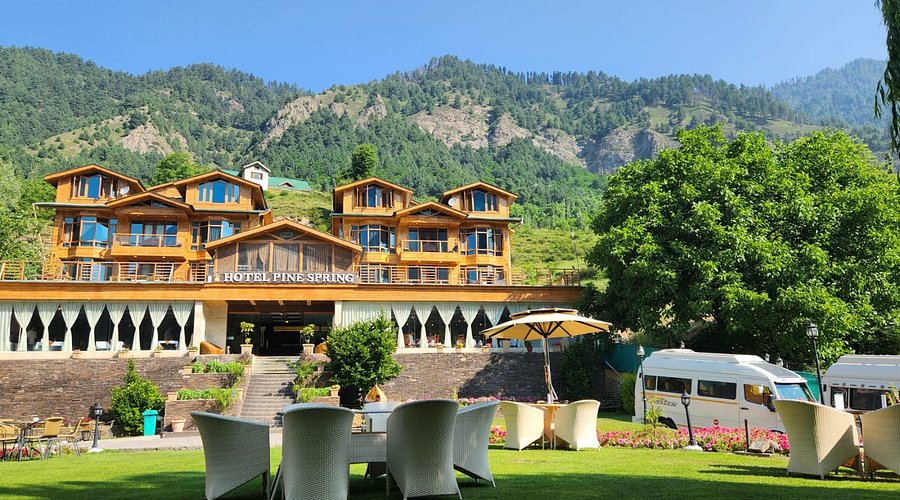 Hotel Pine Spring exterior in Pahalgam