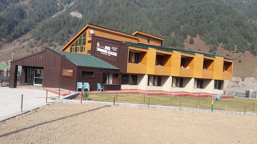 Hotel Sonamarg Glacier exterior in Sonamarg